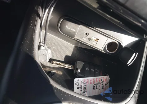 2016 Kia Soul z USA, uszkodzony, nr VIN KNDJN2A22G7311481